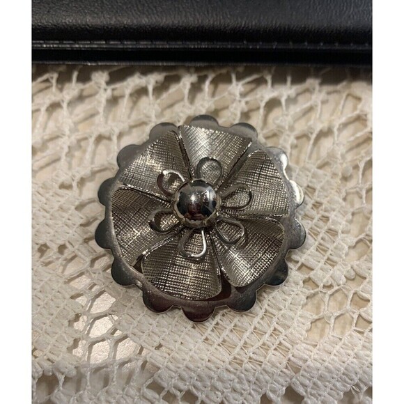 Vintage Silver Tone Scarf / Coat Clip (J128) - Picture 1 of 4